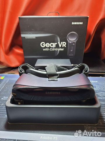 Очки вертуальной реальности Samsung Gear VR