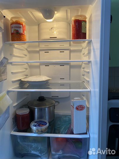 Холодильник Атлант No Frost в рабочем состоянии