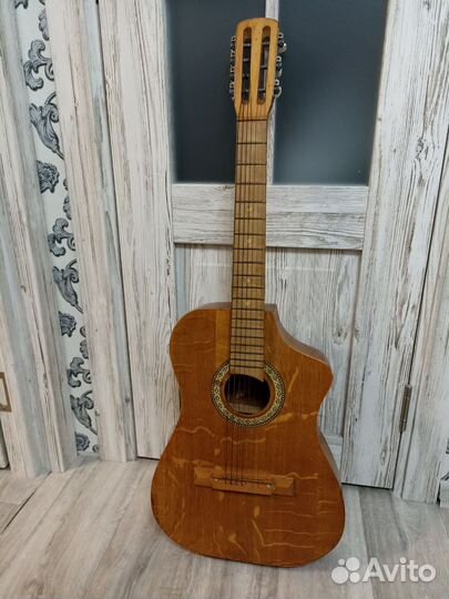 Гитара семиструнная