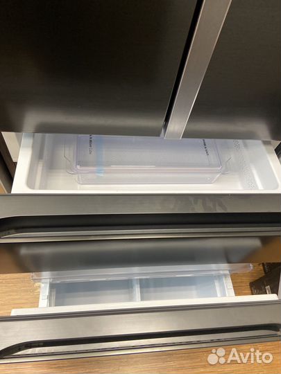 Холодильник многодверный Samsung RF50N5861B1