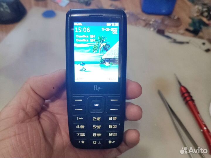 Телефон Fly FF247