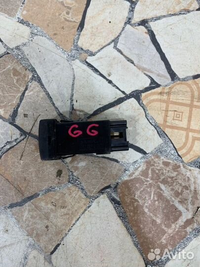 Кнопка Mazda 6 седан 2.0 LF 2005