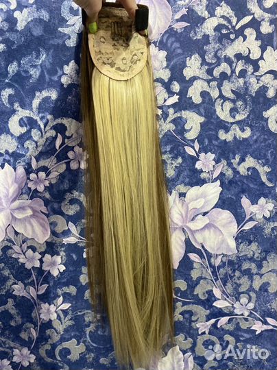 Волосы на заколках