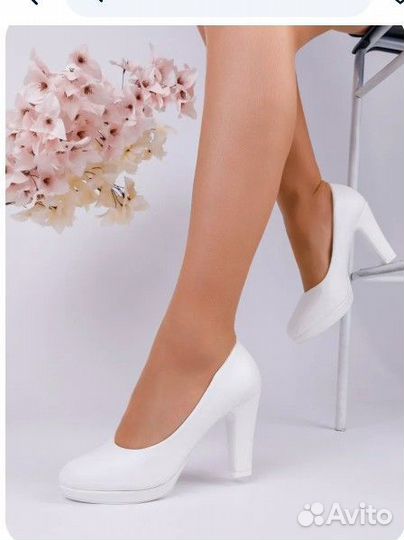 Босоножки женские 38 размер белые