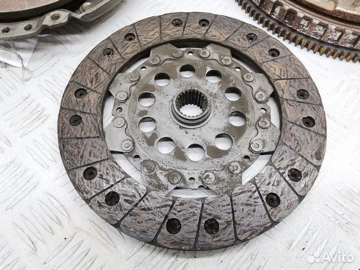 Маховик (демпфер сцепления) для Volvo V70 2
