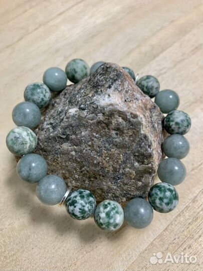 Браслет из натуральных камней