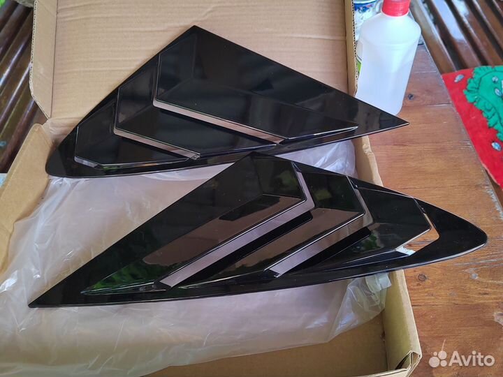 Шторки на задние боковые стекла