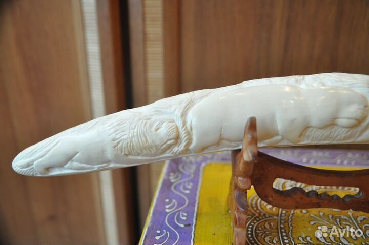 Бивень натуральный. Резной Африка