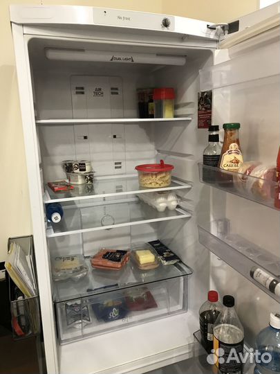 Холодильник под ремонт