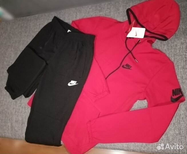 Спортивный костюм Nike