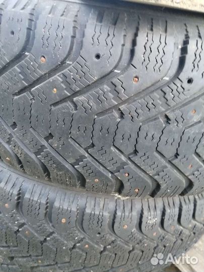 Goodyear UltraGrip 235/65 R17