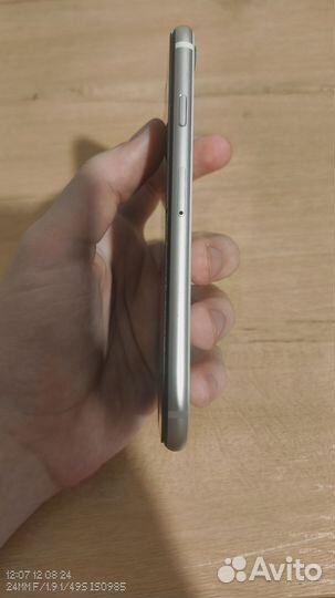 iPhone SE (2022), 128 ГБ