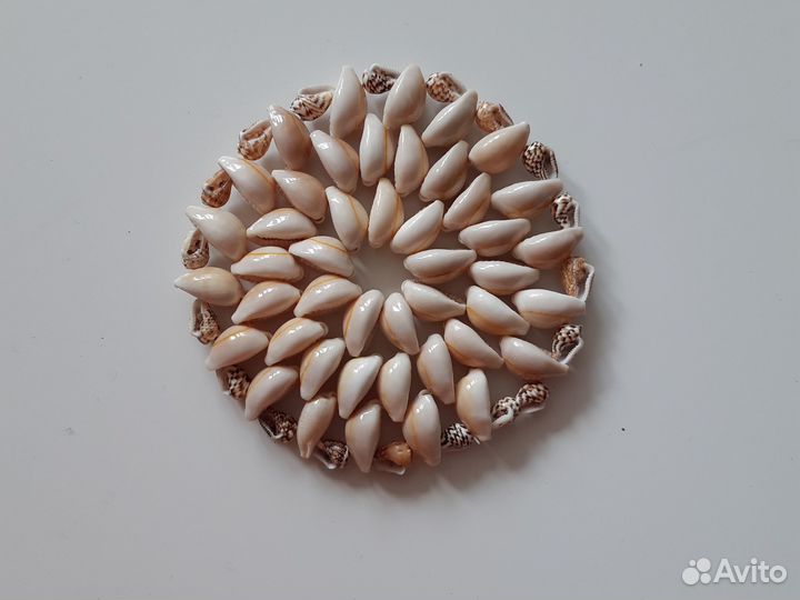 Подставка для чашек, кружек. Из мелких ракушек