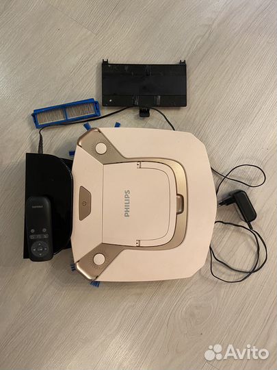 Робот-пылесос Philips