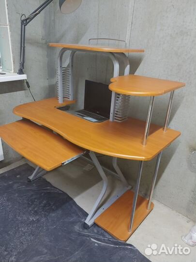 Компьютерный стол бу
