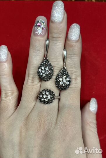 Серебряные серьги с кольцом 18 размера