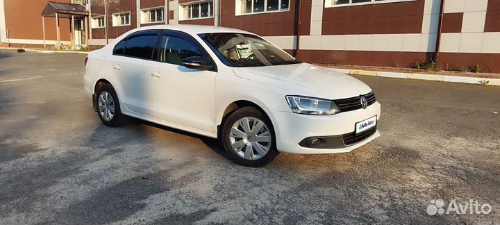 Volkswagen Jetta 1.6 AT, 2013, 180 000 км