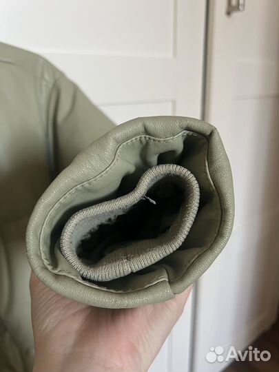 Зимний короткий пуховик stradivarius