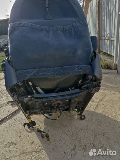 Сиденья поворотные