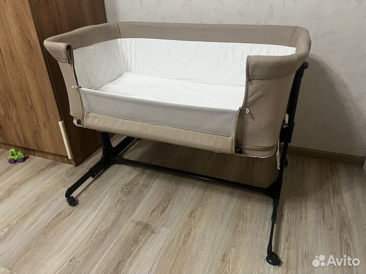 Приставная кроватка