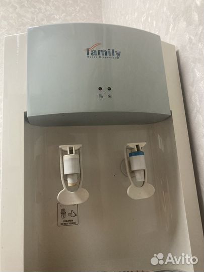 Кулер для воды напольный