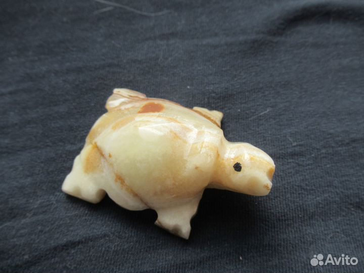 Статуэтки, чашка, стопки оникс, селенит