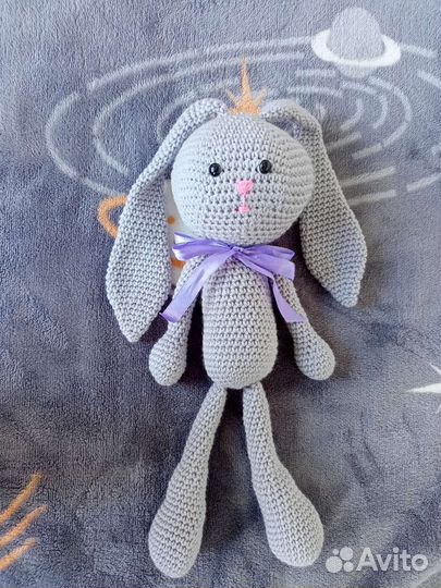 Вязаный заяц