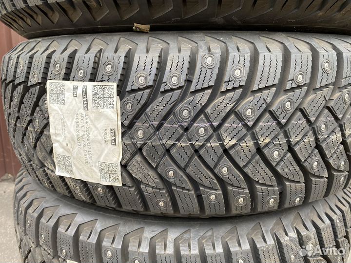 Goodyear UltraGrip Arctic 2 SUV 215/65 R17 103T