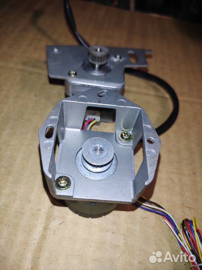 Шаговый двигатель minebea EM-181 / 42SHM-32K8C