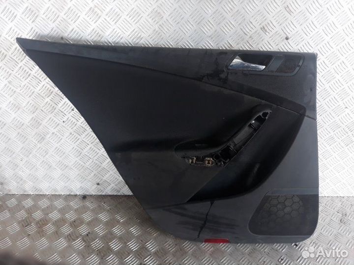Обшивка двери лев. зад. Volkswagen Passat B6