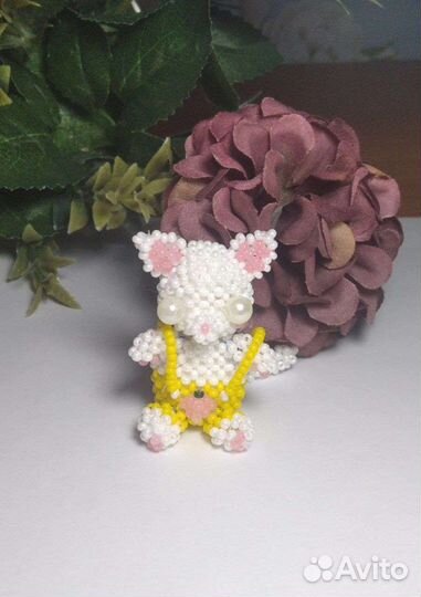 Кот из бисера