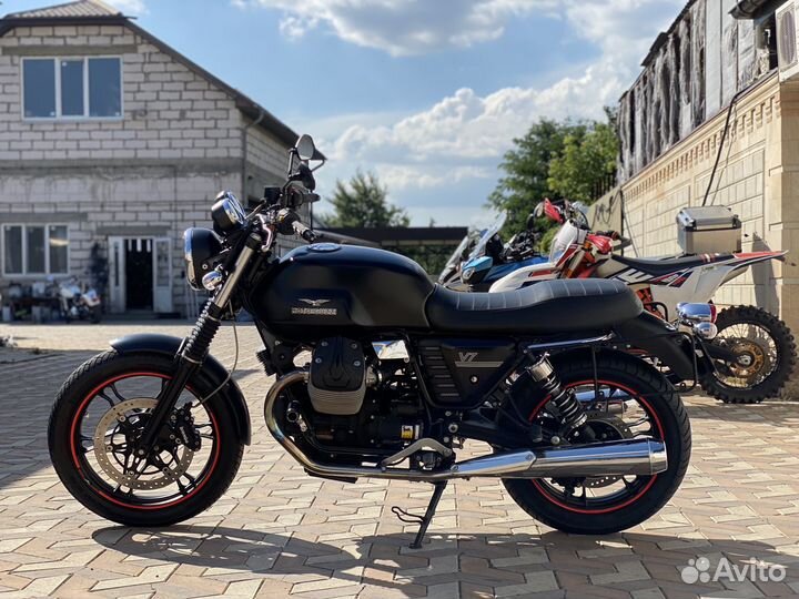 Moto Guzzi V7 Stone.Без пробега по РФ