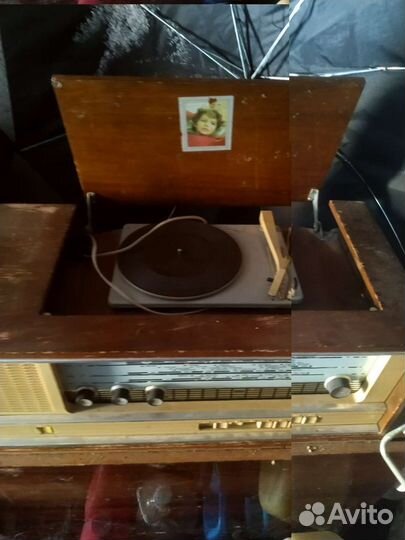 Радиоприемник СССР Радиола