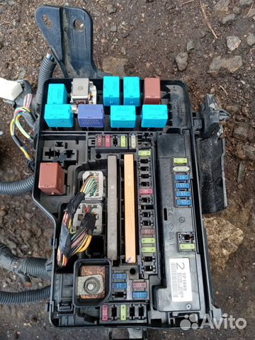 Блок предохранителей на Тойота Венза 2015 год