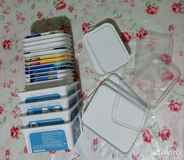 Пластиковые стаканчики, емкости