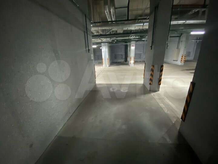 Машиноместо, 13 м²