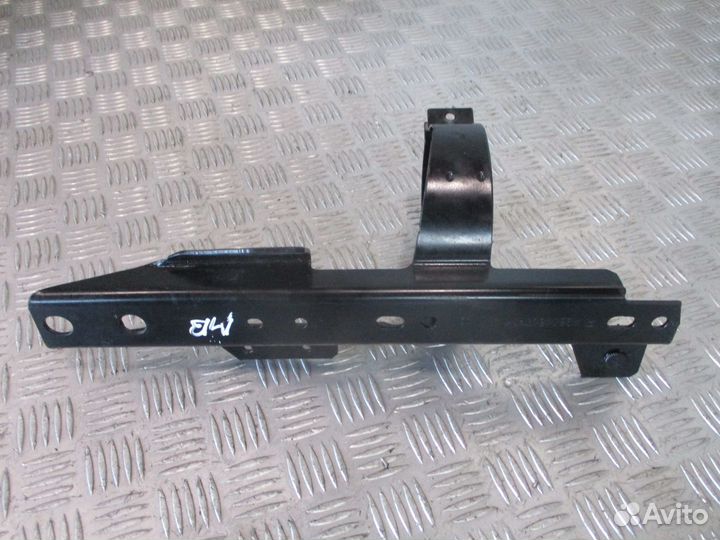 Кронштейн бачка гура Mercedes-Benz A9604607235