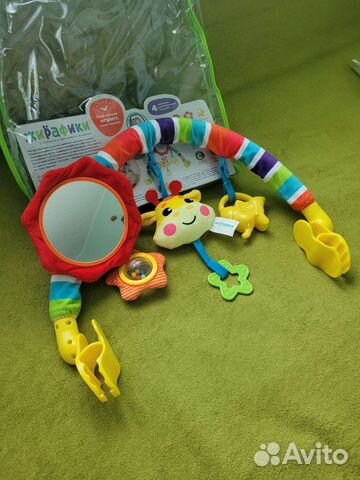 Дуга с игрушками