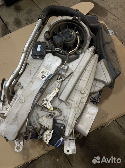 Задний отопитель салона Toyota LC200/Lexus LX 570