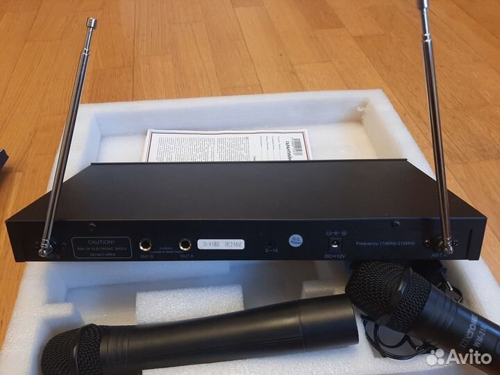 Радиосистема Invotone WM210 (два радиомикрофона)