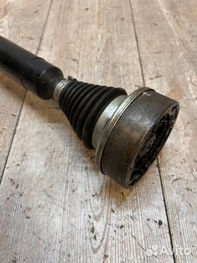 Привод передний правый Audi A3 8P 1.4 2012