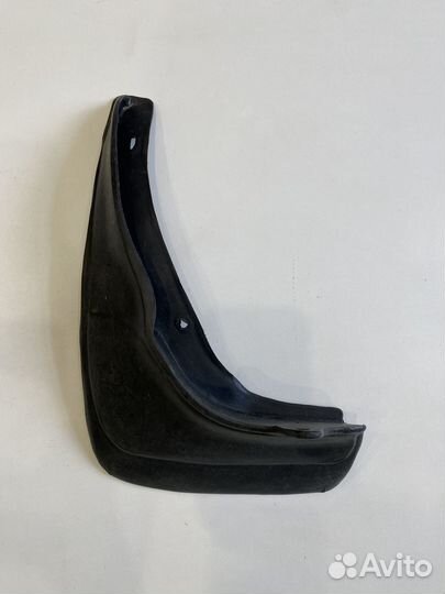 Брызговик задний левый Nissan Sunny B14