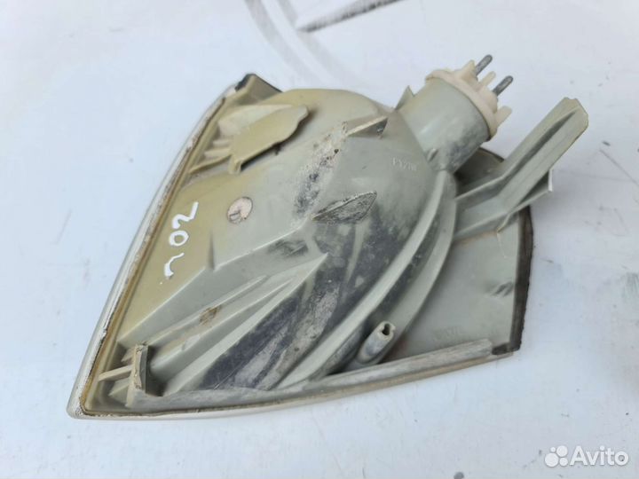 Передние поворотники Mercedes W202