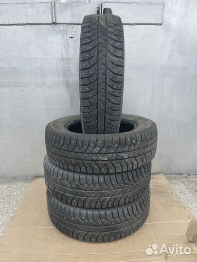 Bridgestone Ice Cruiser 7000S 185/65 R15 88T