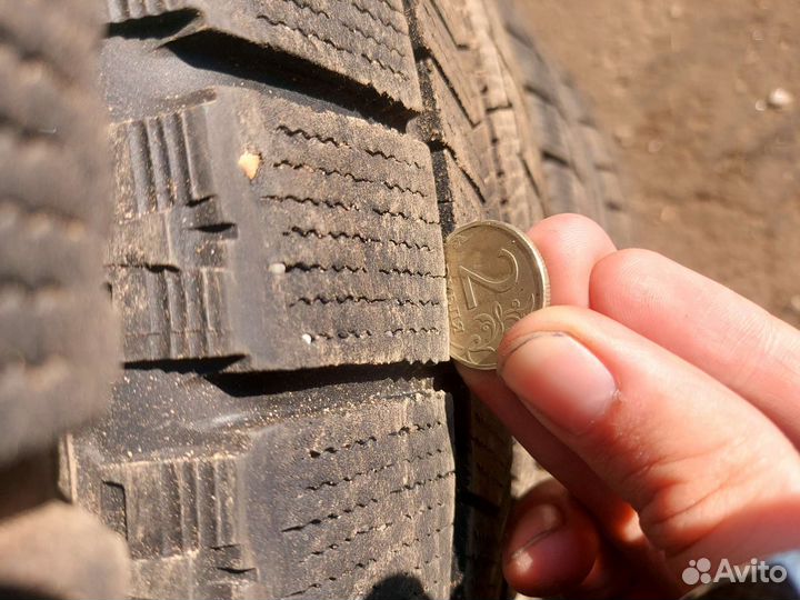 Bridgestone Blizzak VRX 215/55 R17 94Q