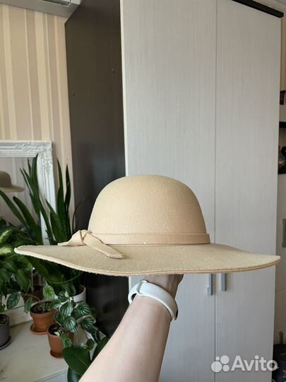 Шляпа женская бежевая