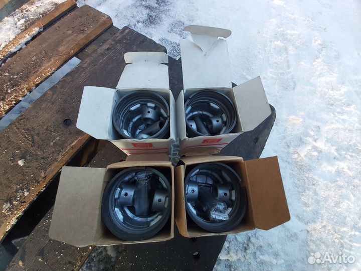 Поршни ремонтные М-72 К-750 Ирбит Днепр 79,5 мм