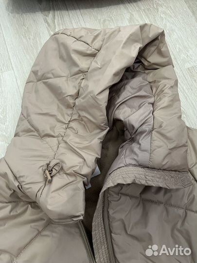 Пуховик зимний на девочку 158 размер б/у