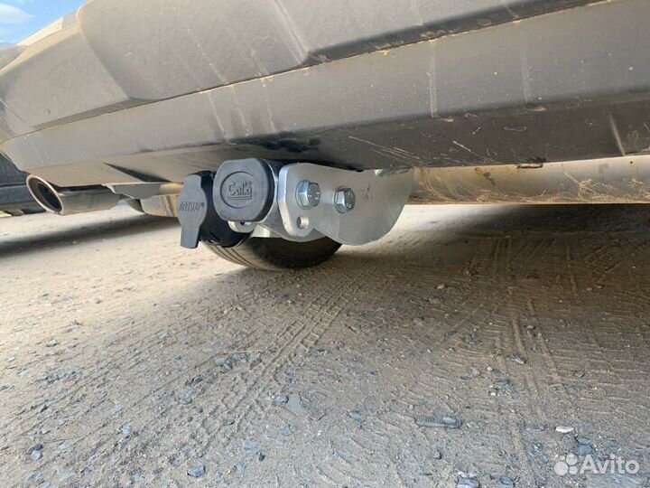 Фаркоп для Toyota Rav4 XA50