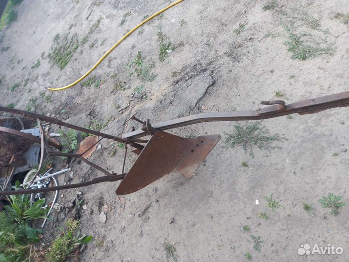 Конный плуг